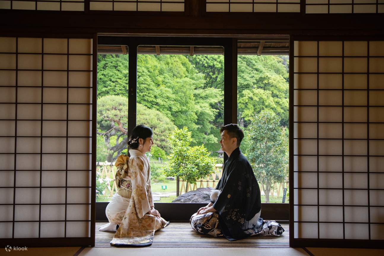 Tokyo: Lawatan Foto Perkahwinan dengan 3 Lokasi & Penggayaan Profesional